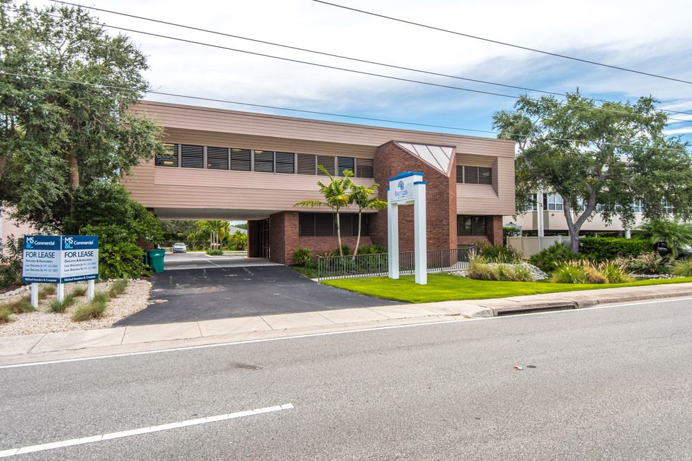BRAND NEW, TURNKEY, GROUND FLOOR MEDICAL SUITE!: 7126 Beneva Rd, Sarasota, FL 34238